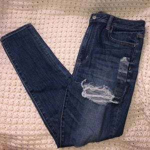 American Eagle Super High Rose Jegging Distressed size 12 Short